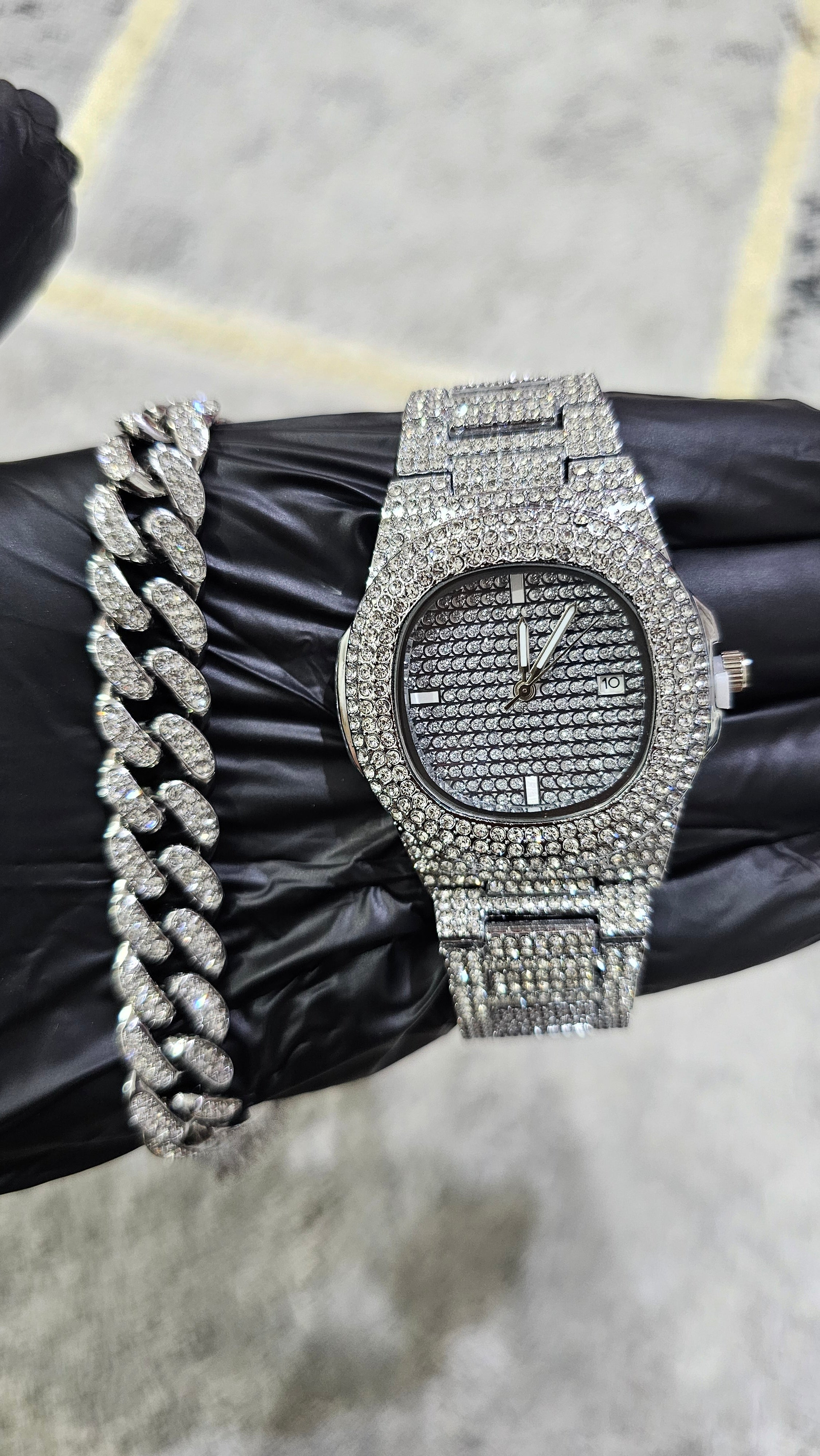 🔥 Luxury Iced-Out Watch & Cuban Bracelet Set – Gold & Silver Bling Jewelry ⌚💎