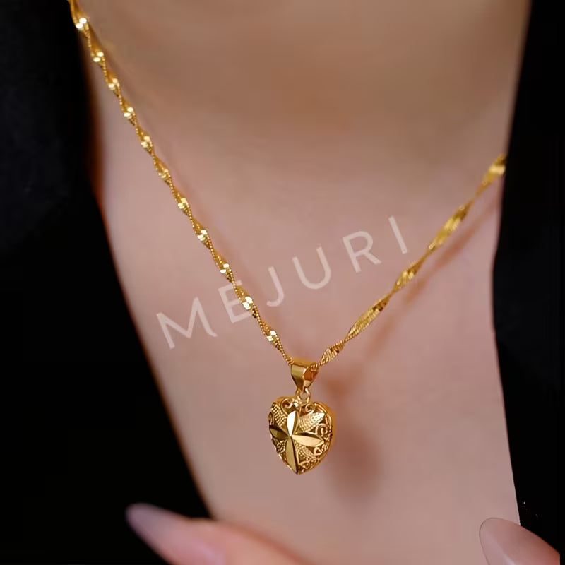 💛 18K Gold-Plated 3D Heart Necklace – Elegant Heart-Shaped Pendant for Everyday Wear | Perfect Gift for Ramadan & Valentine’s Day 💖